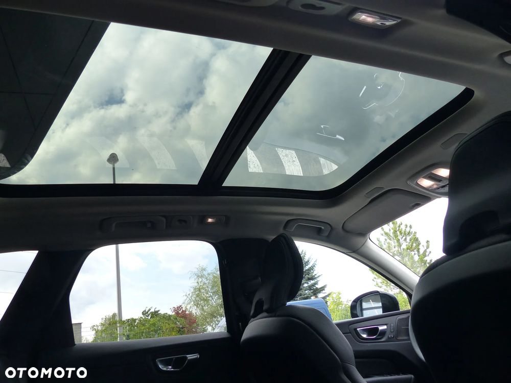 Volvo XC 60 B5 B AWD Ultra Dark - 14