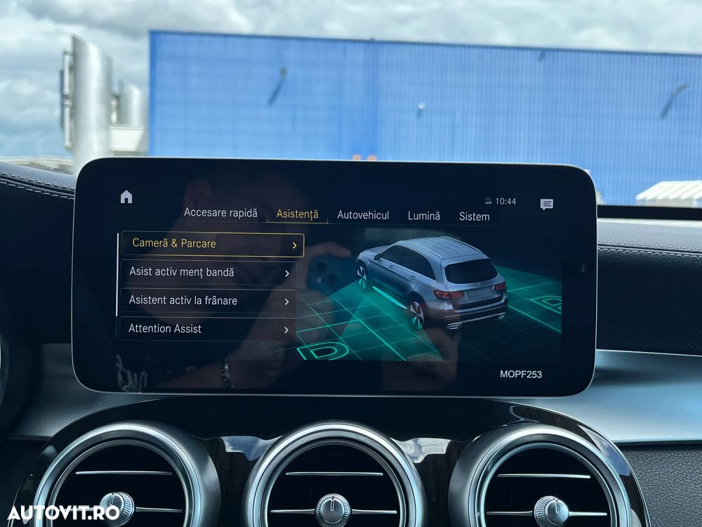 Mercedes-Benz GLC 220 d 4MATIC - 28