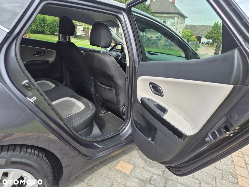 Kia Ceed 1.4 CVVT Dream-Team Edition - 16