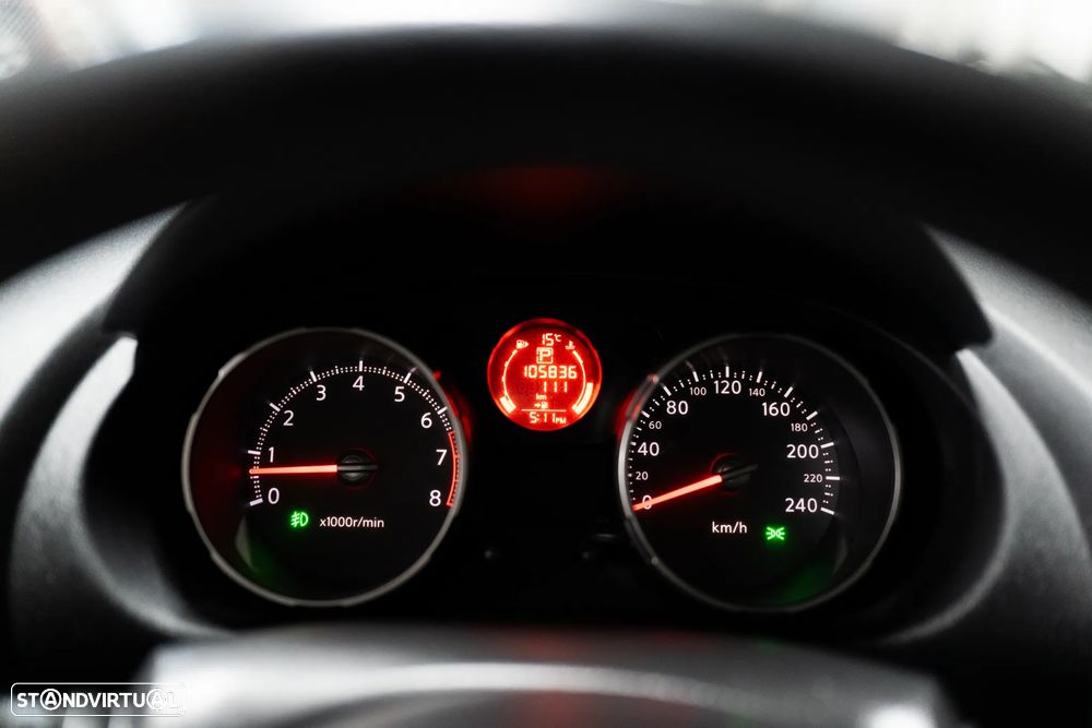 Nissan Qashqai 2.0 Acenta CVT - 22