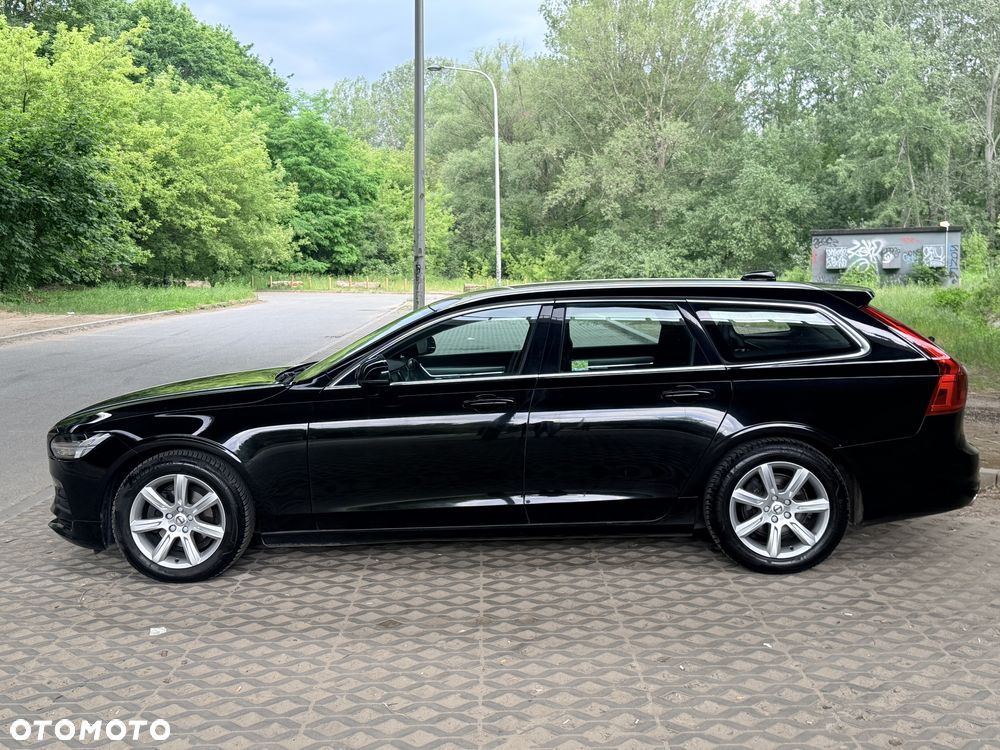 Volvo V90 D4 Momentum - 9