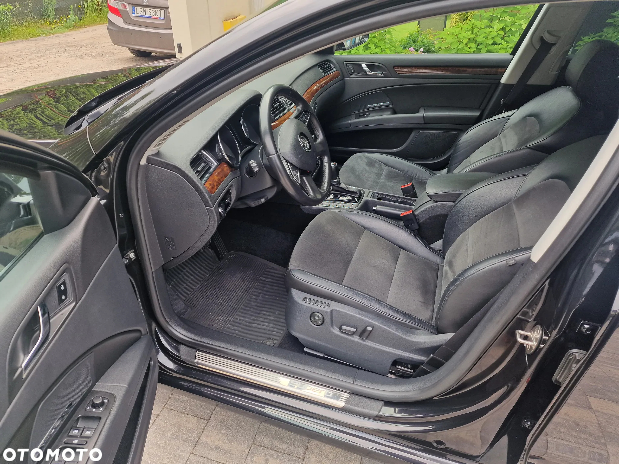 Skoda Superb 2.0 TDI 4x4 Platinum DSG - 19