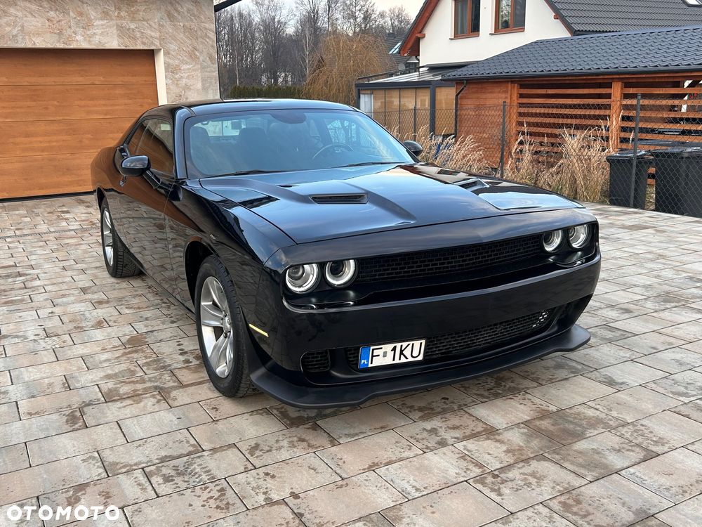 Dodge Challenger - 2