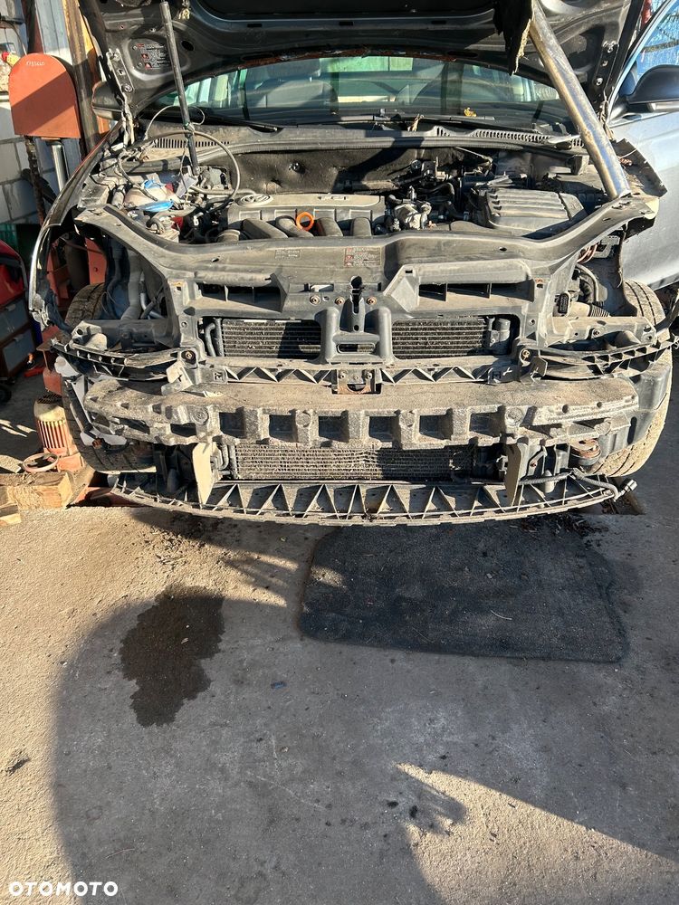 Pas przedni kompletny VW Golf 5 kombi Jetta 2.0 FSI