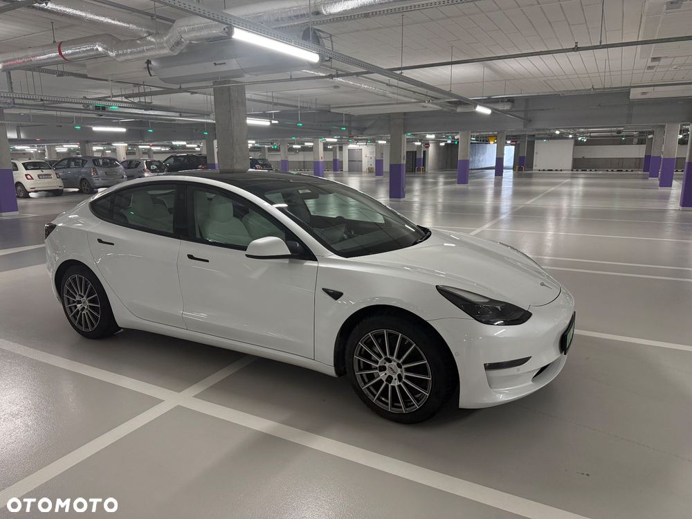 Tesla Model 3 Langstreckenbatterie Allradantrieb Dual Motor - 1