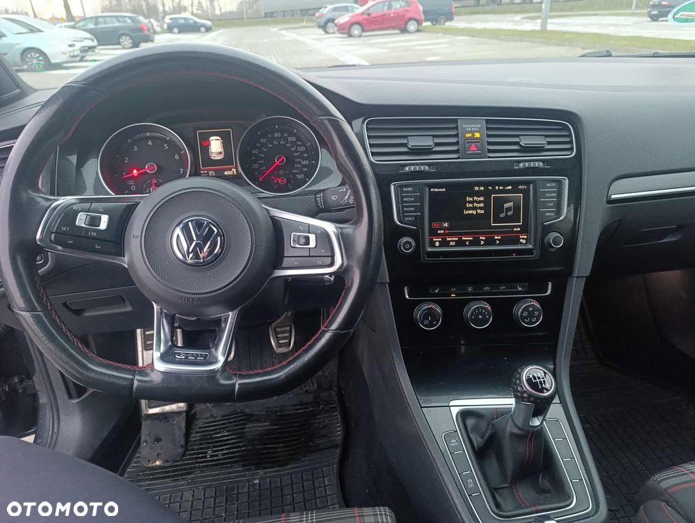 Volkswagen Golf 2.0 TSI BMT GTI - 38