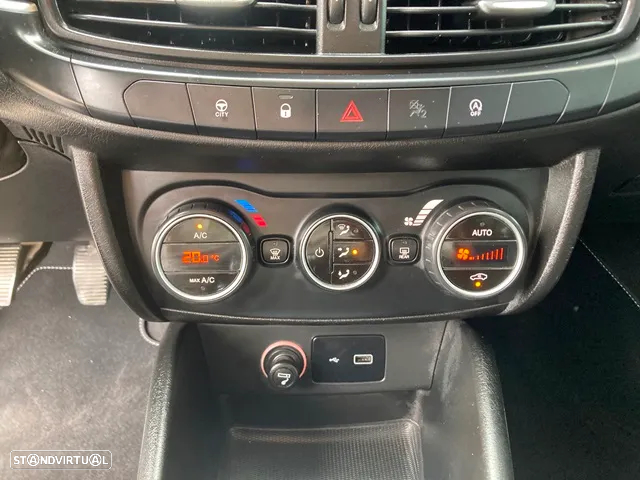 Fiat Tipo Station Wagon 1.3 M-Jet Lounge J17 - 23