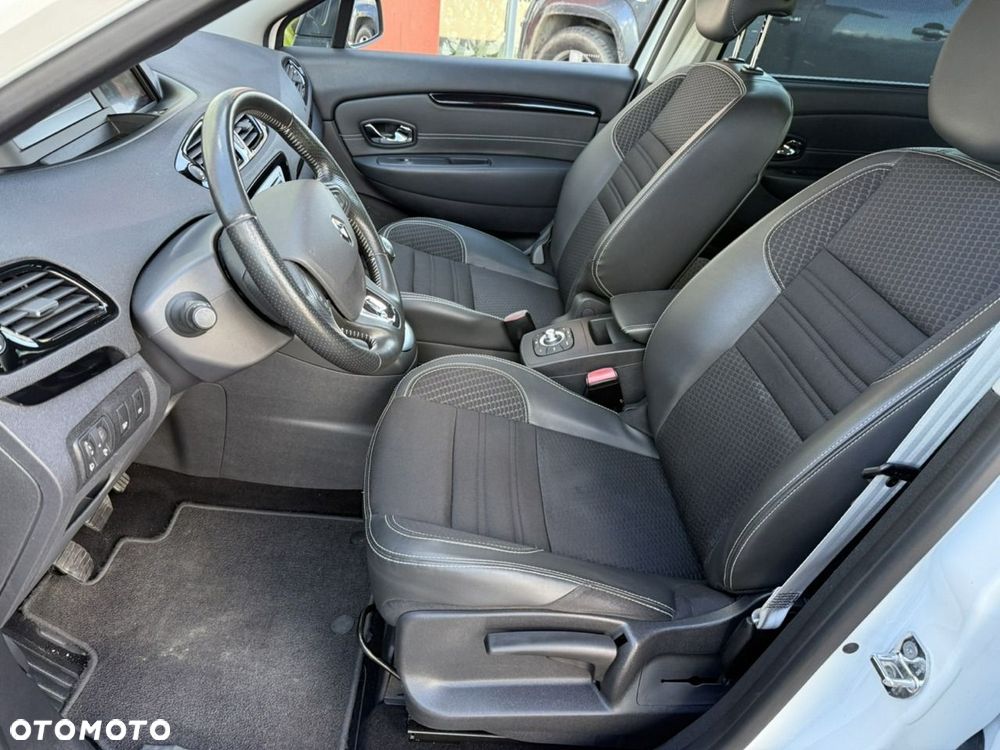 Renault Scenic ENERGY TCe 130 BOSE EDITION - 22