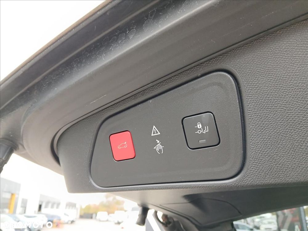 Peugeot 3008 1.6 PureTech GPF GT Line S&S EAT8 - 31