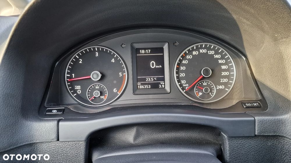 Volkswagen Golf Plus 2.0 TDI DPF Highline - 21