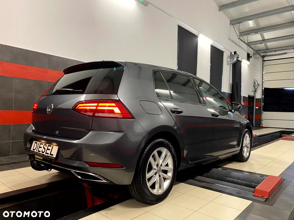 Volkswagen Golf 2.0 TDI SCR Highline - 10
