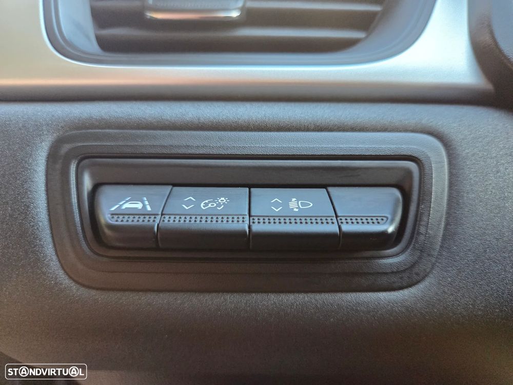 Renault Captur 1.6 E-Tech Full Hybrid Evolution - 38