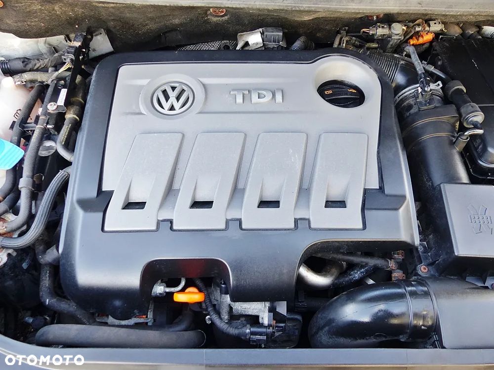 Volkswagen Golf Plus 2.0 TDI Comfortline - 39