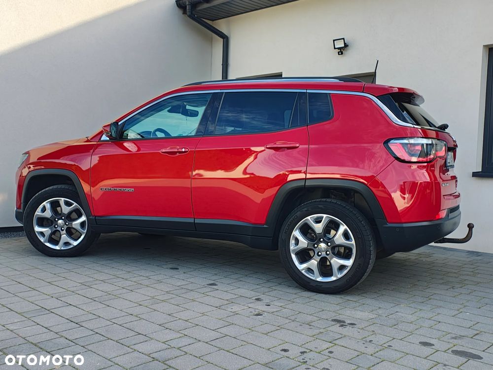 Jeep Compass - 32