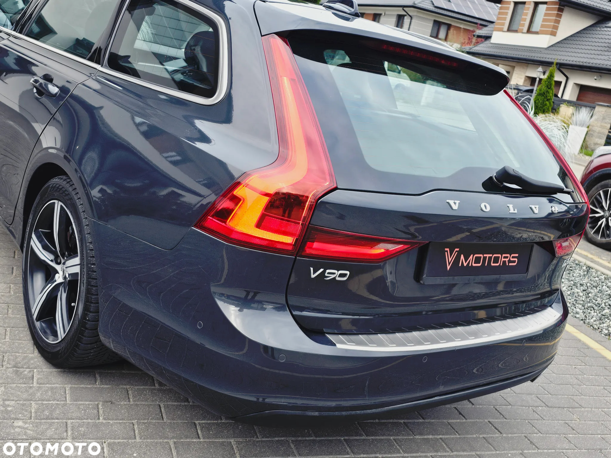 Volvo V90 D3 Momentum Pro - 39