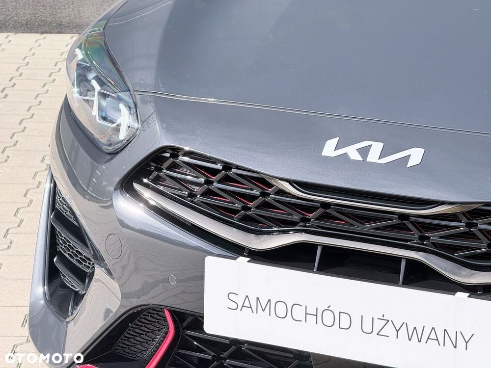 Kia ProCeed 1.6 T-GDI GT DCT - 13