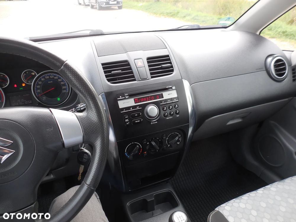 Suzuki SX4 - 23