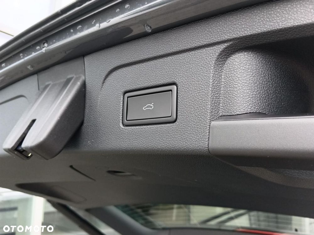 Volkswagen Touran - 28