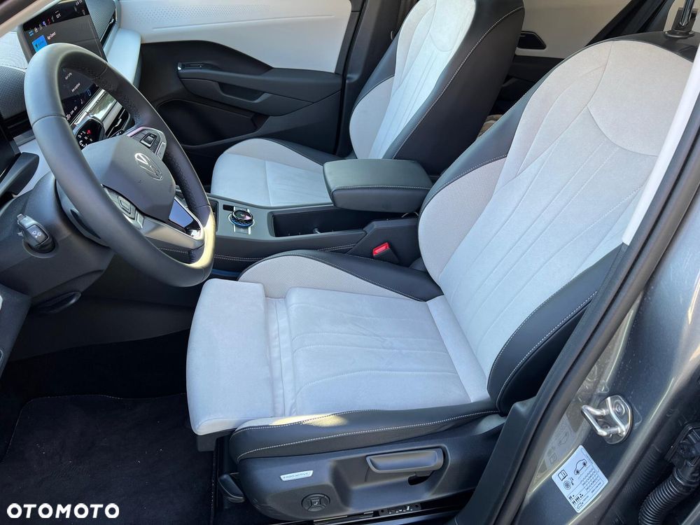 Volkswagen T-Roc 1.5 TSI Style DSG - 11
