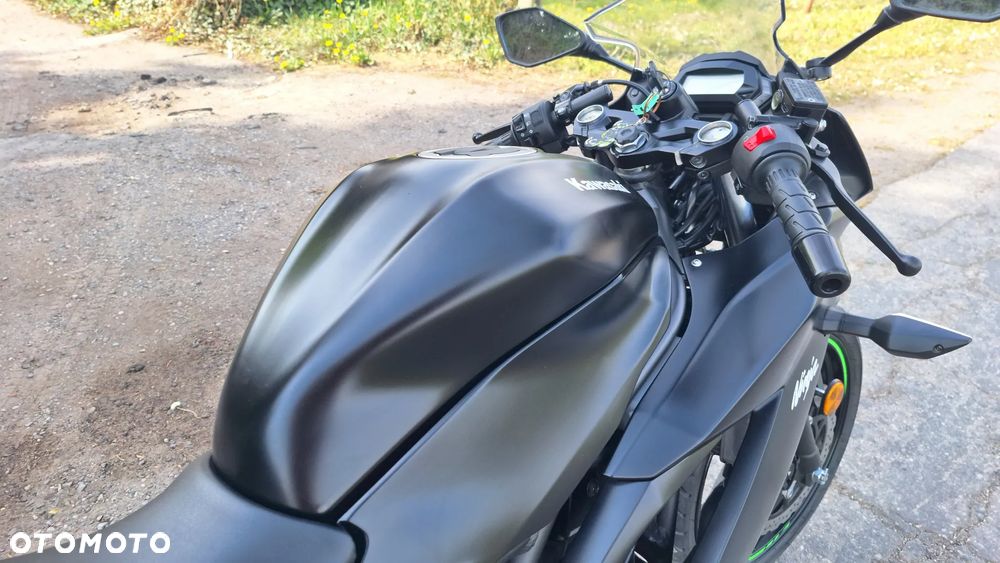 Kawasaki Ninja - 27