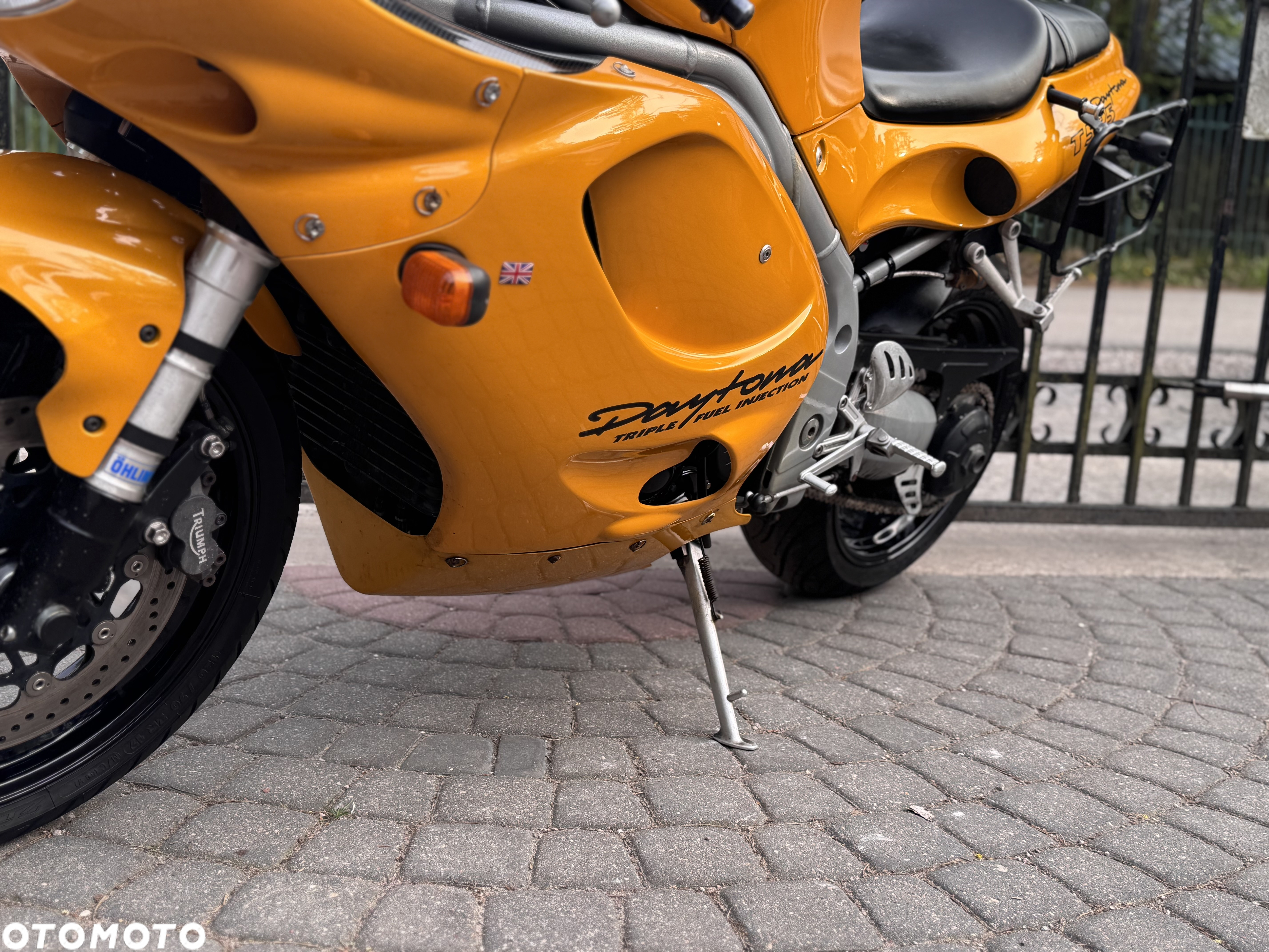 Triumph Daytona - 18