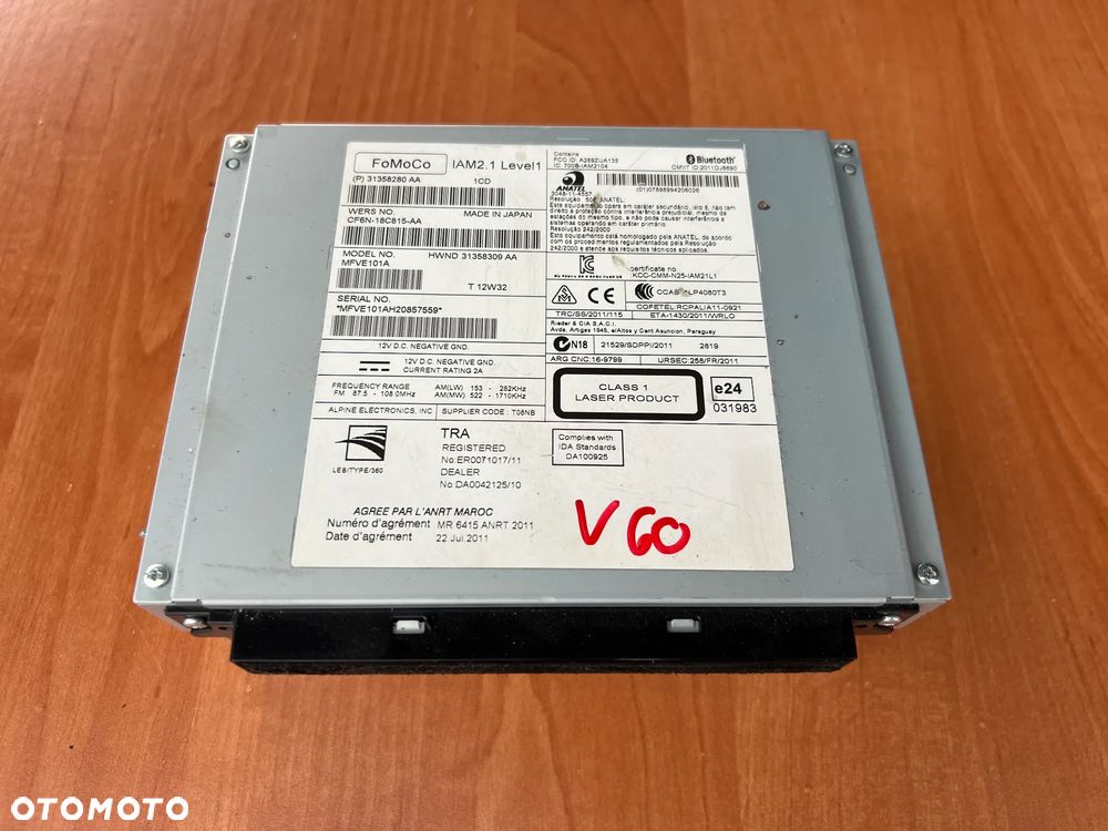 RADIOODTWARZACZ CD VOLVO V60 31358280AA - 1