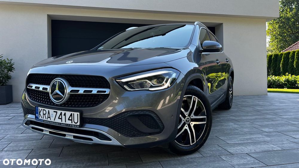 Mercedes-Benz GLA 200 - 2