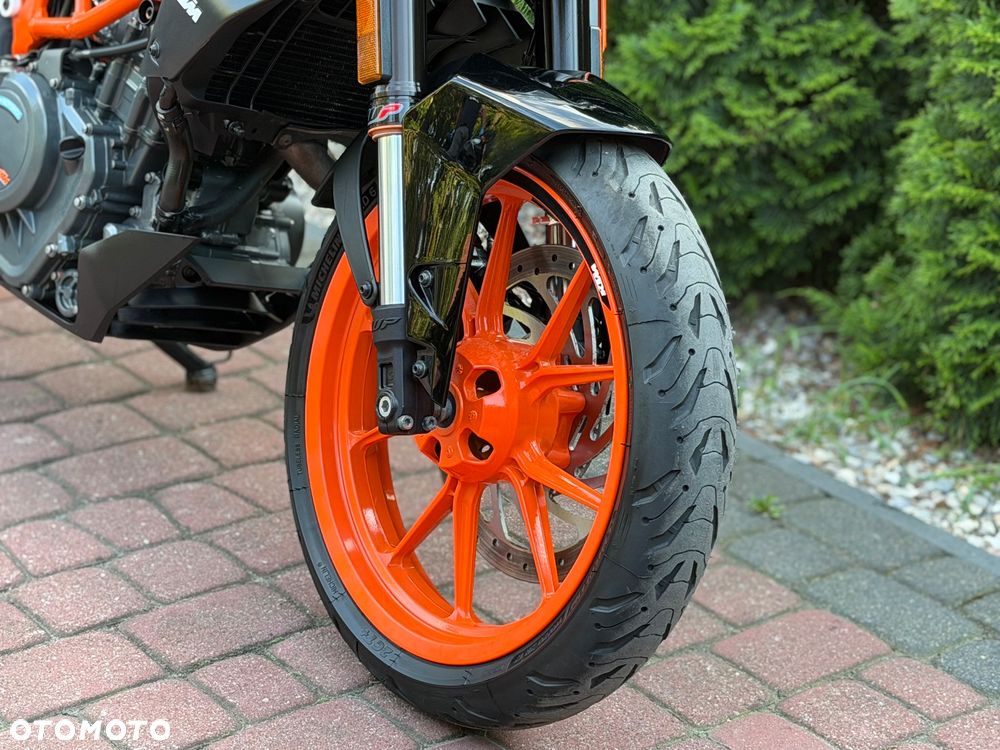KTM Duke - 22