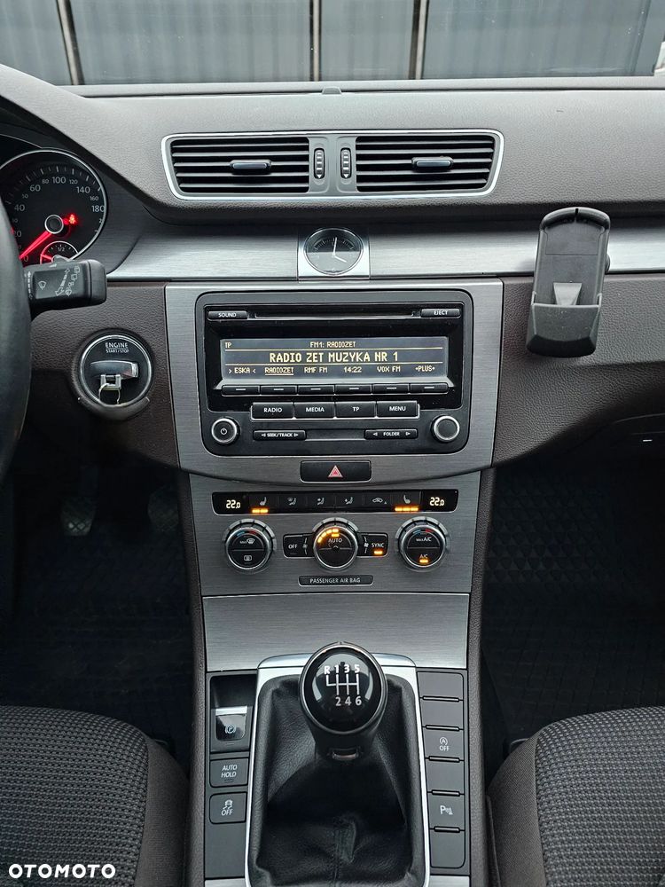 Volkswagen Passat Variant 2.0 TDI BlueMotion Technology Comfortline - 23