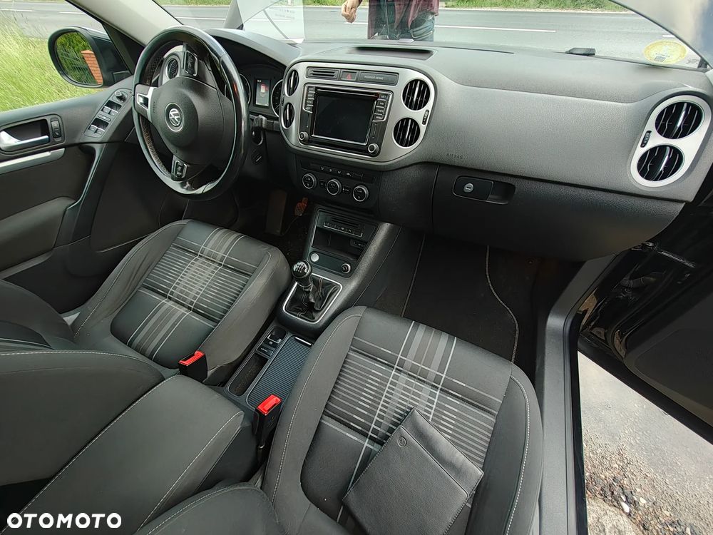 Volkswagen Tiguan 2.0 TDI DPF BlueMotion Technology Cup Sport & Style - 9
