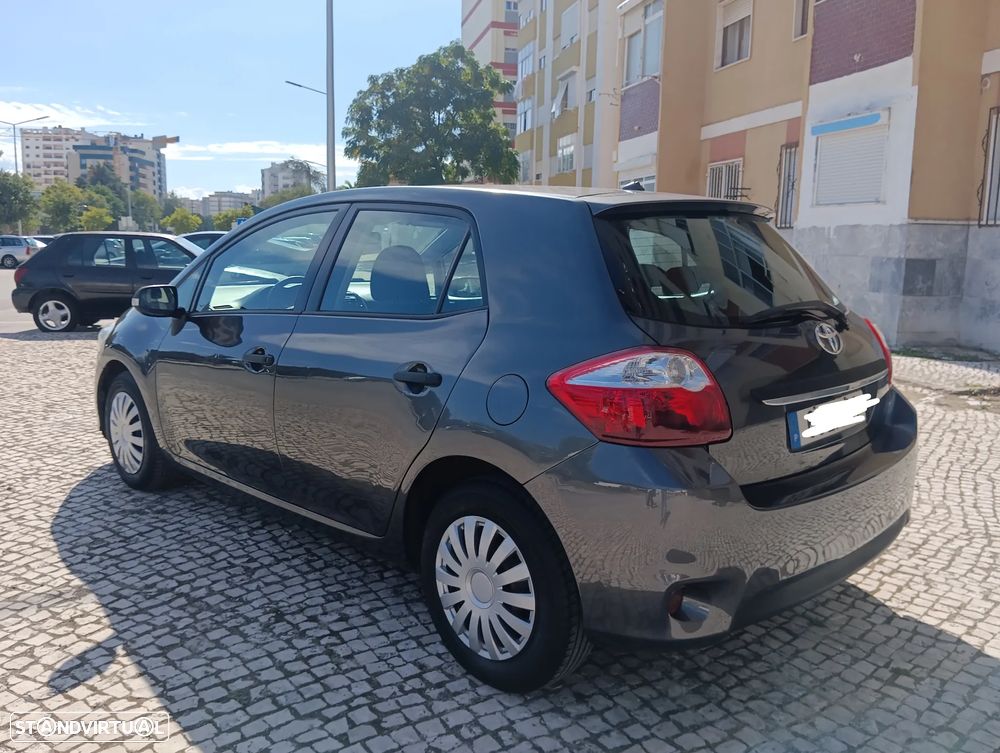 Toyota Auris 1.33 VVT-i - 14