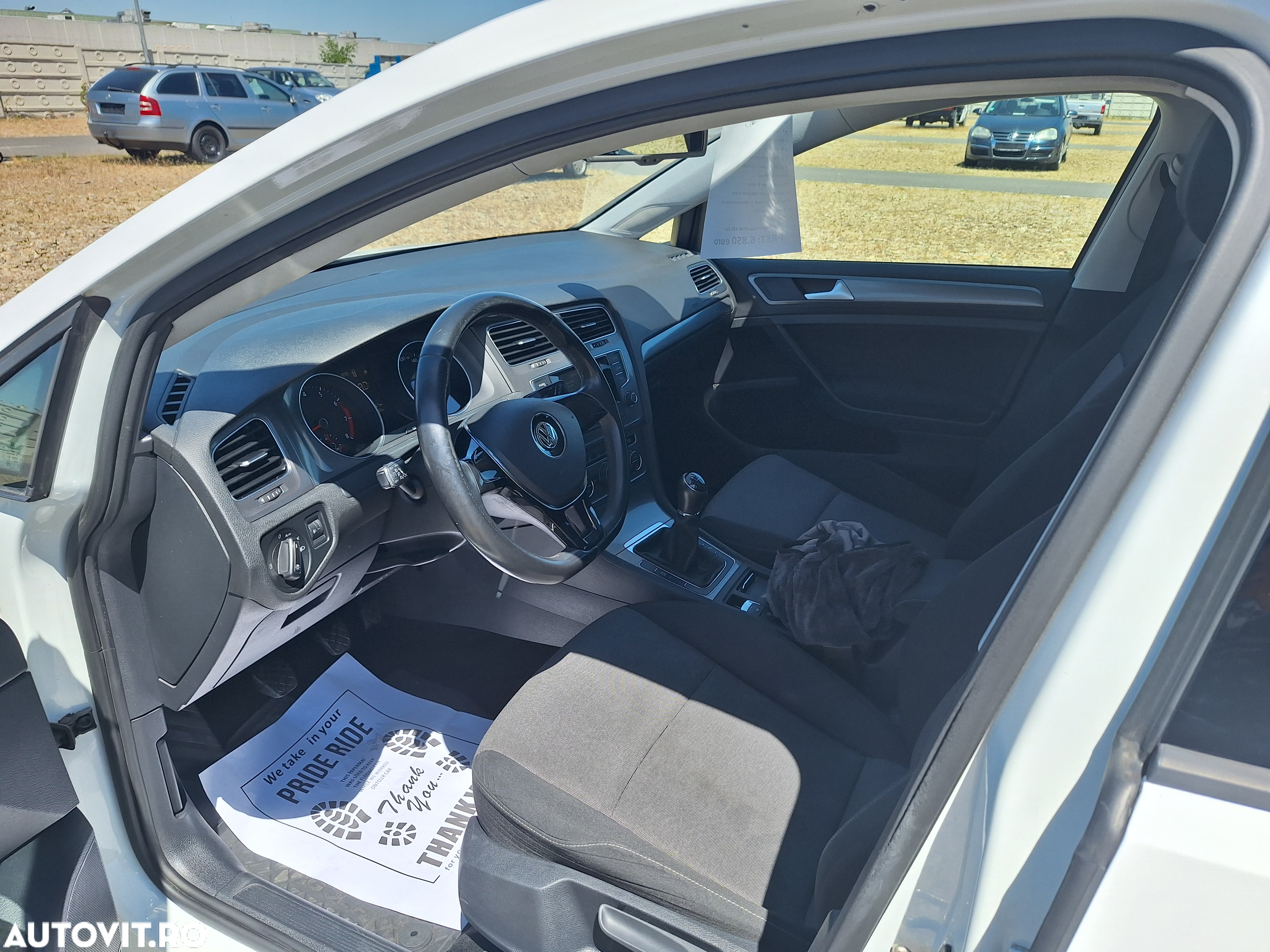 Volkswagen Golf - 8