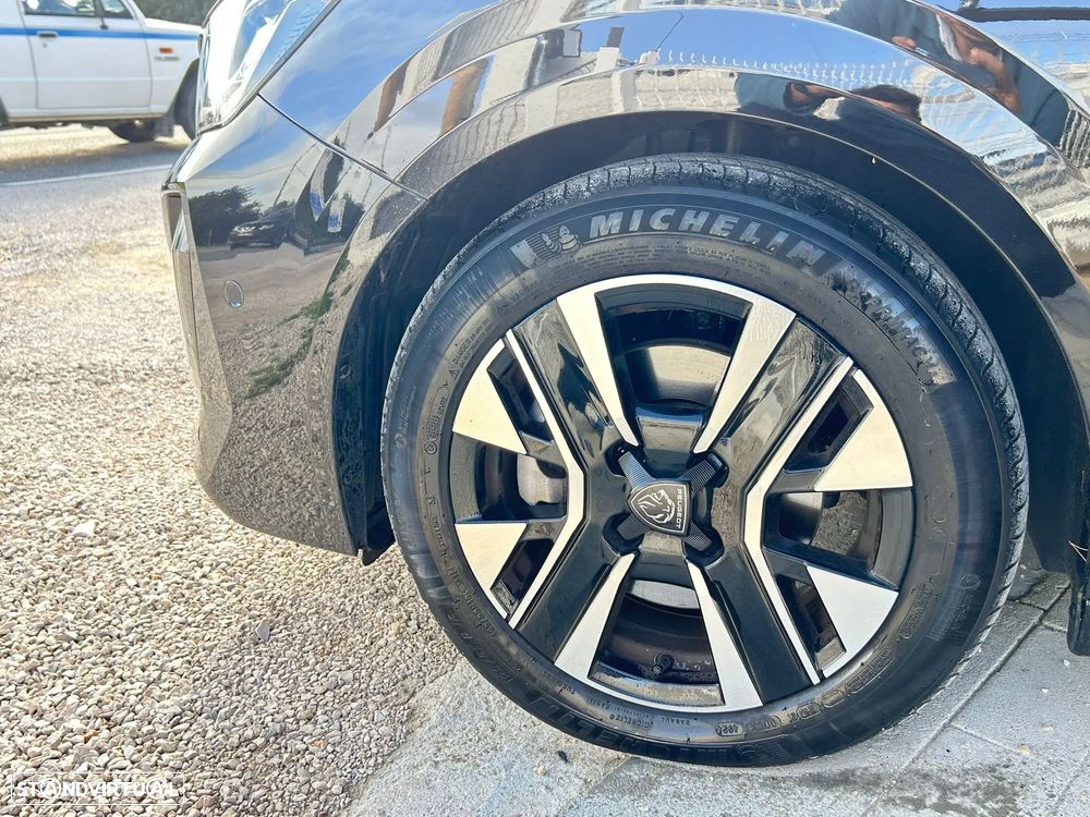 Peugeot 208 1.2 Hybrid Allure e-DCS6 - 47