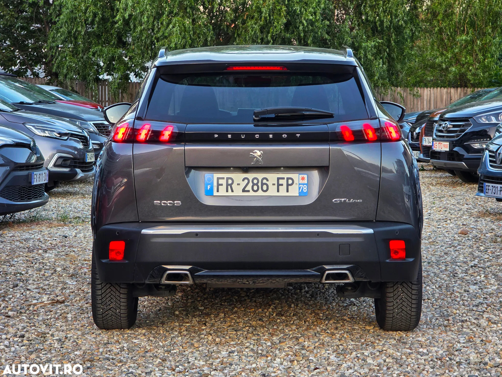 Peugeot 2008 PureTech 130 EAT8 GT - 11