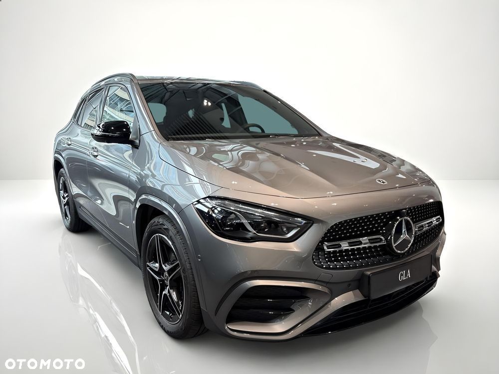Mercedes-Benz GLA 200 mHEV AMG Line 7G-DCT - 4