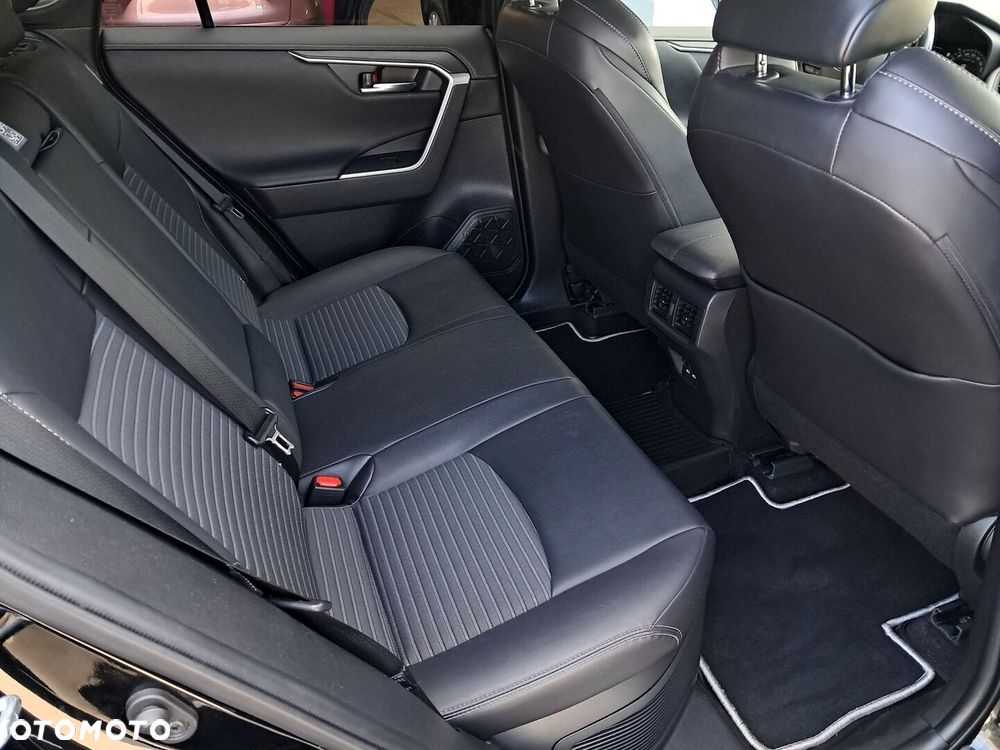 Toyota RAV4 - 12