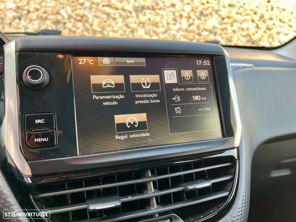 Peugeot 2008 PureTech 82 Style - 44