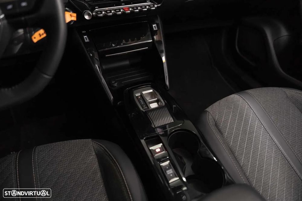 Peugeot 2008 1.2 Hybrid Allure e-DCS6 - 13