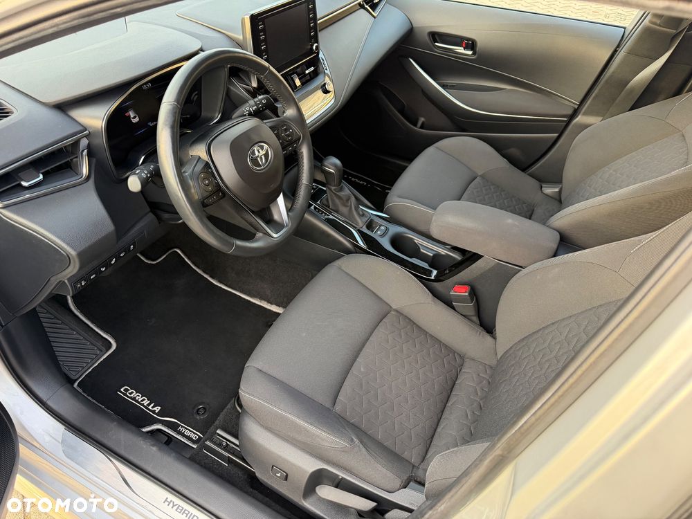 Toyota Corolla 2.0 Hybrid Executive - 23