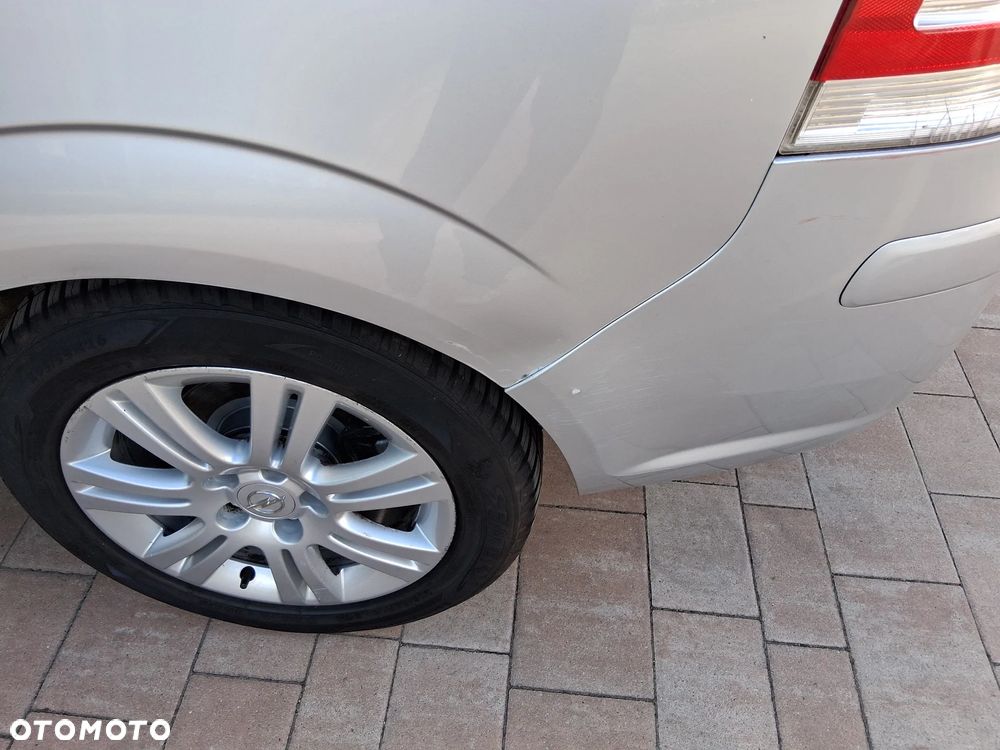 Opel Zafira 1.8 Family Plus - 24