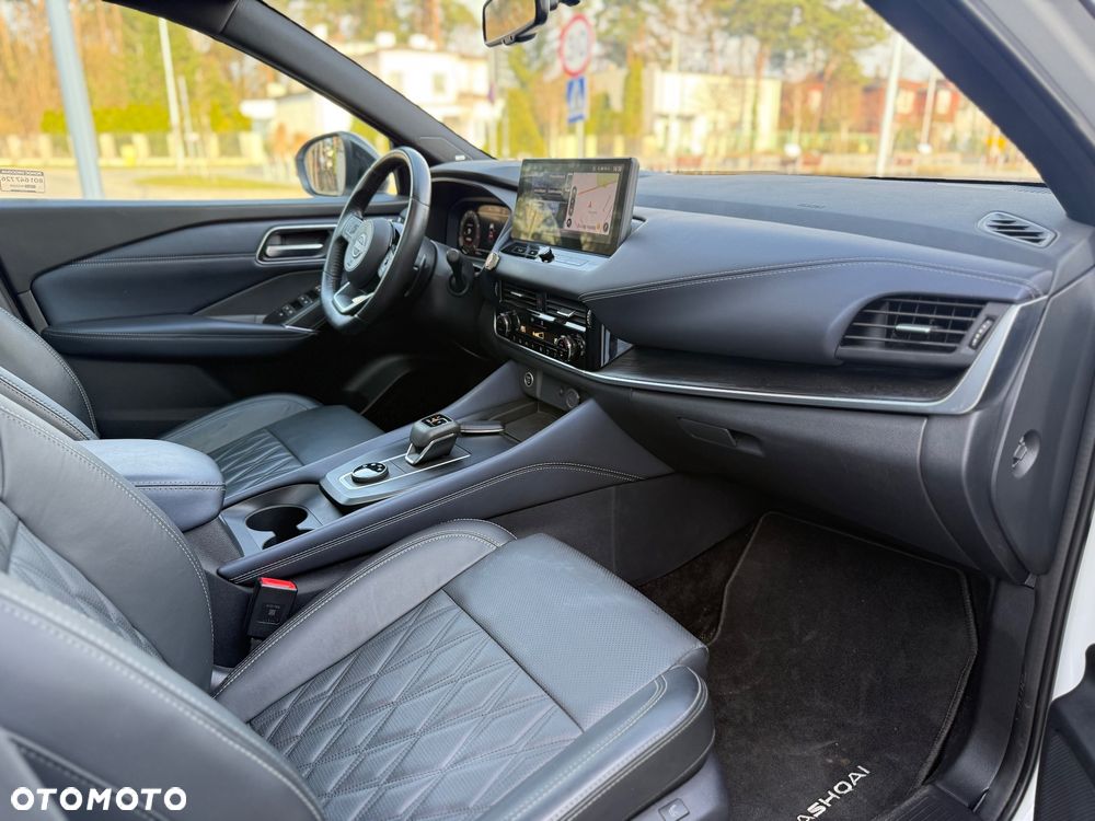 Nissan Qashqai 1.3 DIG-T MHEV 4x4 Tekna+ Xtronic - 18