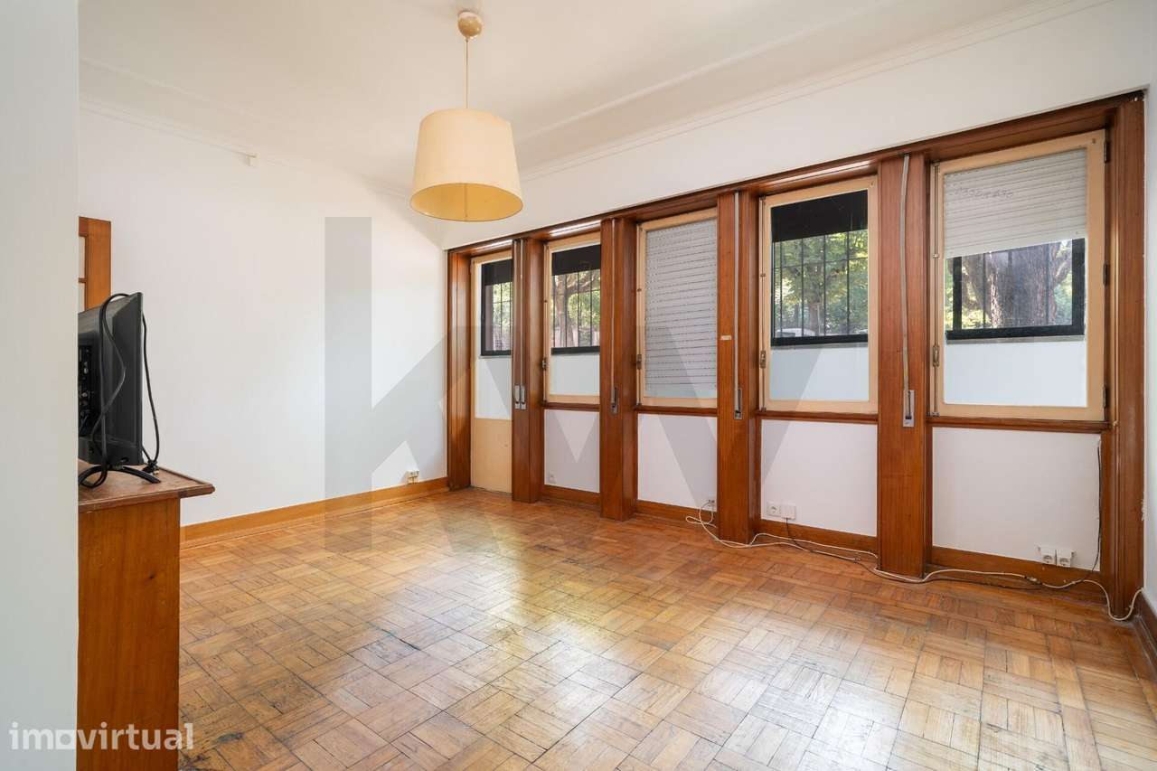 2 Apartamentos T8 + Piso Independente | 3 Garagens | Coimbra - Grande imagem: 2/35