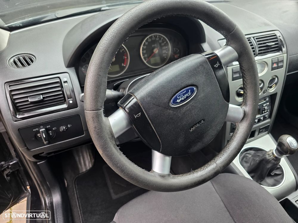 Ford Mondeo 1.8 Trend - 19
