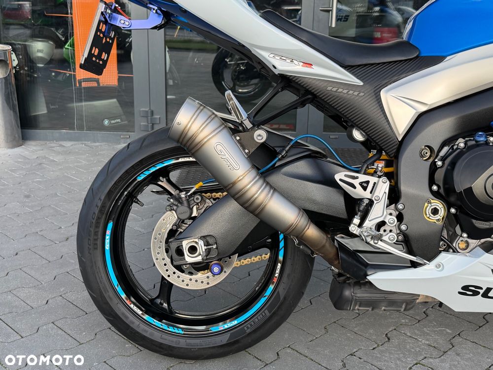 Suzuki GSX-R - 6