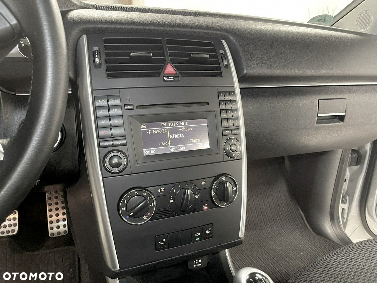 Mercedes-Benz Klasa B 180 BlueEffICIENCY - 22