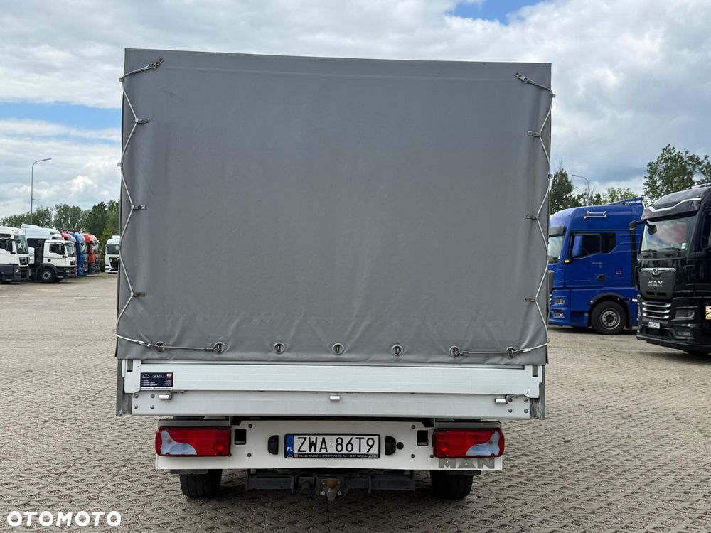 MAN 4X4 / TGE 3.180 DOKA 7-osobowa - 7