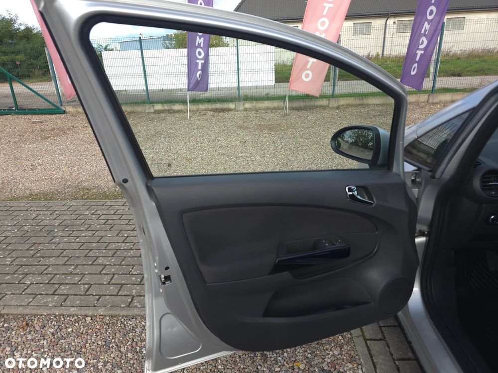 Opel Corsa 1.2 16V Enjoy - 18