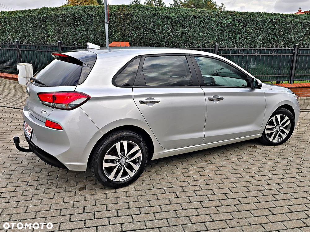 Hyundai i30 1.6 CRDI Fifa World Cup Edition - 20