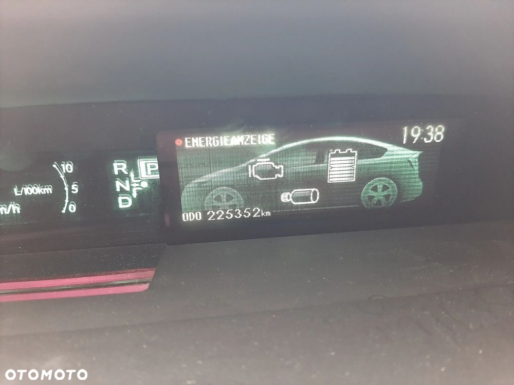 Toyota Prius 1.8 Hybrid Premium - 11