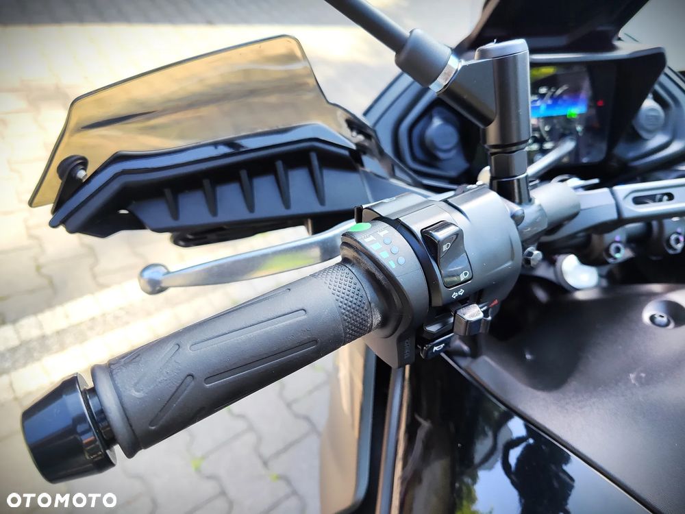 Yamaha MT - 7